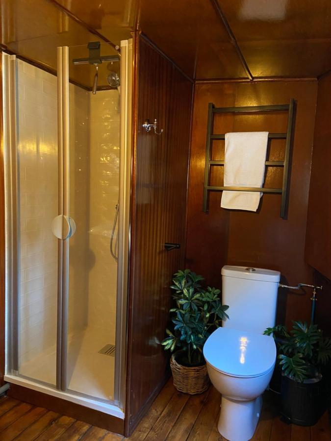Studio Sur La Peniche Santa Julia A Chantilly Insolys Saint-Leu-dʼEsserent Екстериор снимка